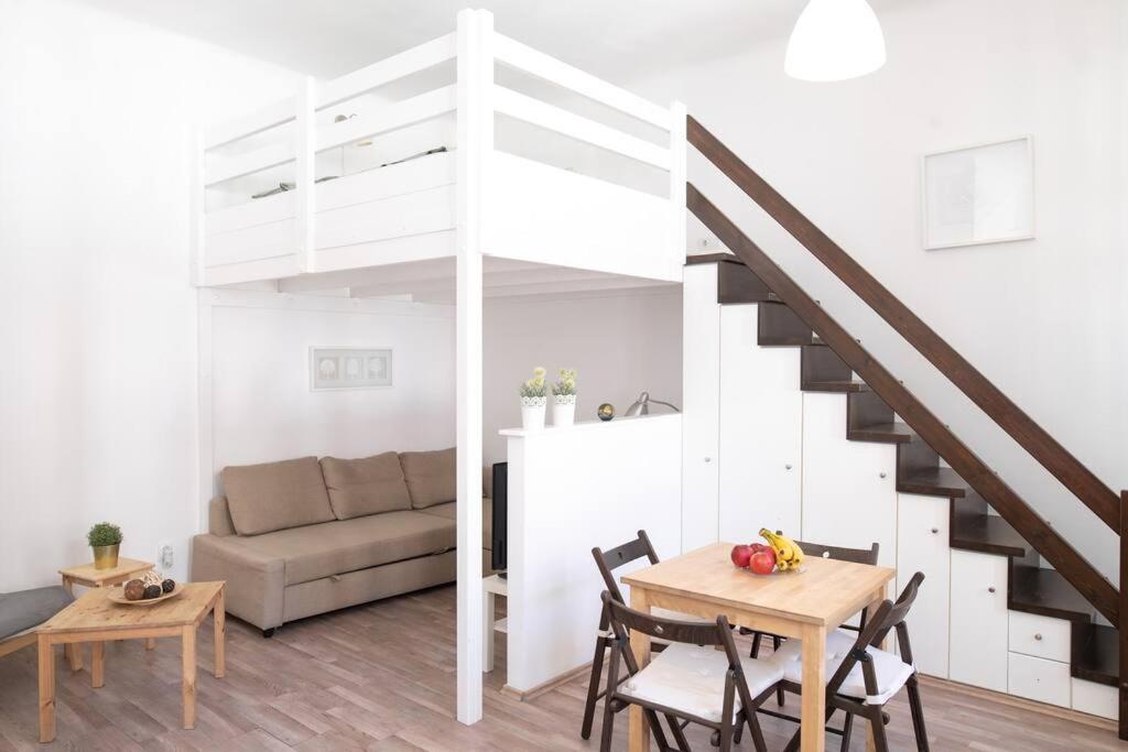 N28 Studio Next To Andrassy Boulevard. Budapest Extérieur photo