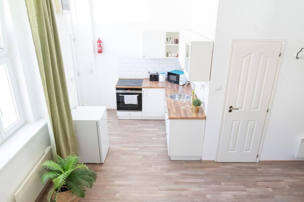 N28 Studio Next To Andrassy Boulevard. Budapest Extérieur photo