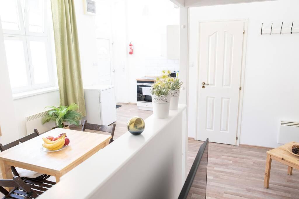 N28 Studio Next To Andrassy Boulevard. Budapest Extérieur photo